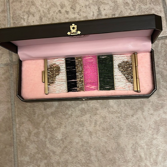 JUICY COUTURE multi strand bracelet made with tiny pearls.gold clasp - Picture 1 of 8